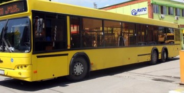 O persoană a fost tâlhărită în staţia de autobuz